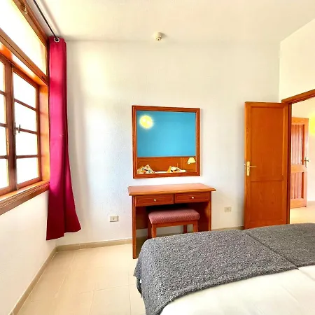 One Bedroom,beach, Sun, Wifi Pool In Tenerife South Apartament