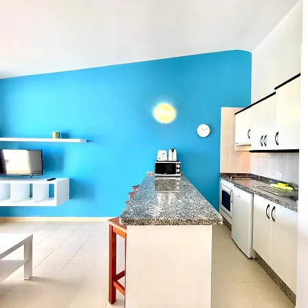 One Bedroom,beach, Sun, Wifi Pool In Tenerife South *