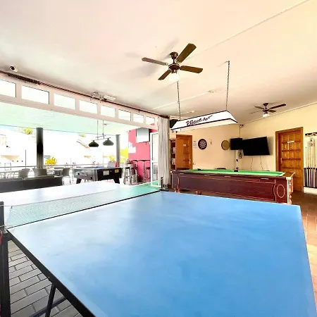 One Bedroom,beach, Sun, Wifi Pool In Tenerife South *