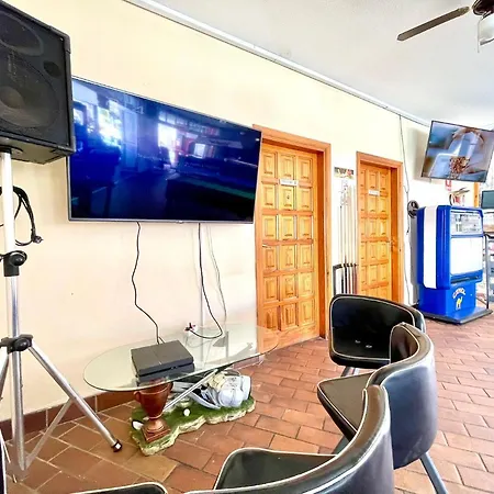 One Bedroom,beach, Sun, Wifi Pool In Tenerife South Lägenhet *